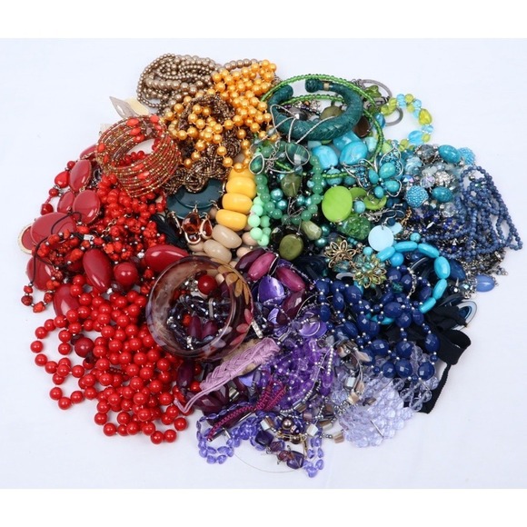 The Unbranded Brand Jewelry - 4+ lbs Fashion Jewelry Wearable Necklaces Earrings Bracelets Colorful Mixed 50+